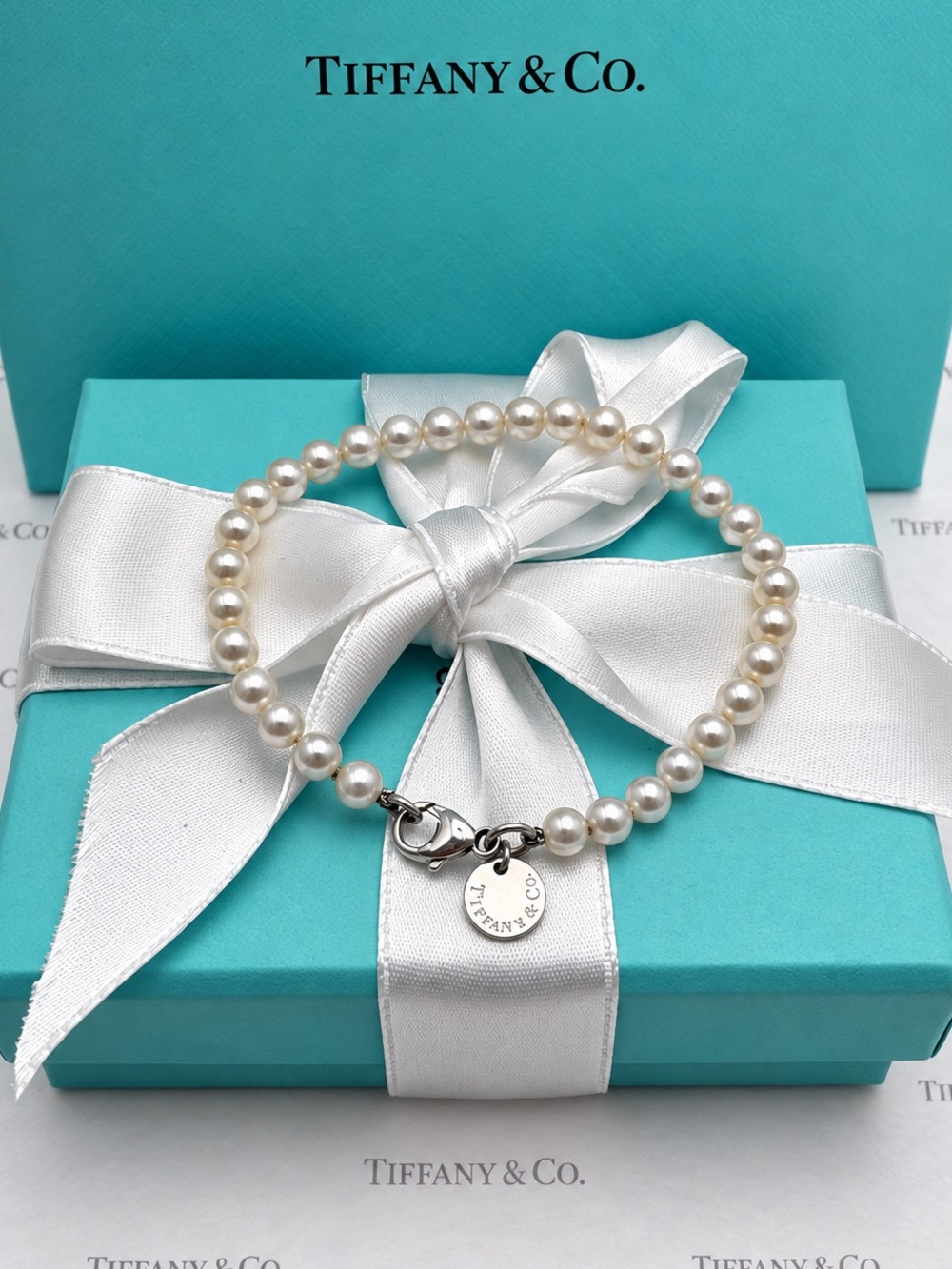 Tiffany & Co. Ziegfeld Collection Pearl Bracelet
5-6 mm 7” Gift Box & Pouch